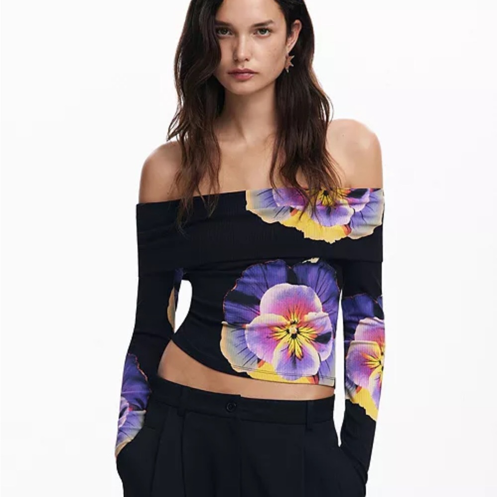 Desigual Floral Off-Shoulder Top - Black and Purple. Size Large.